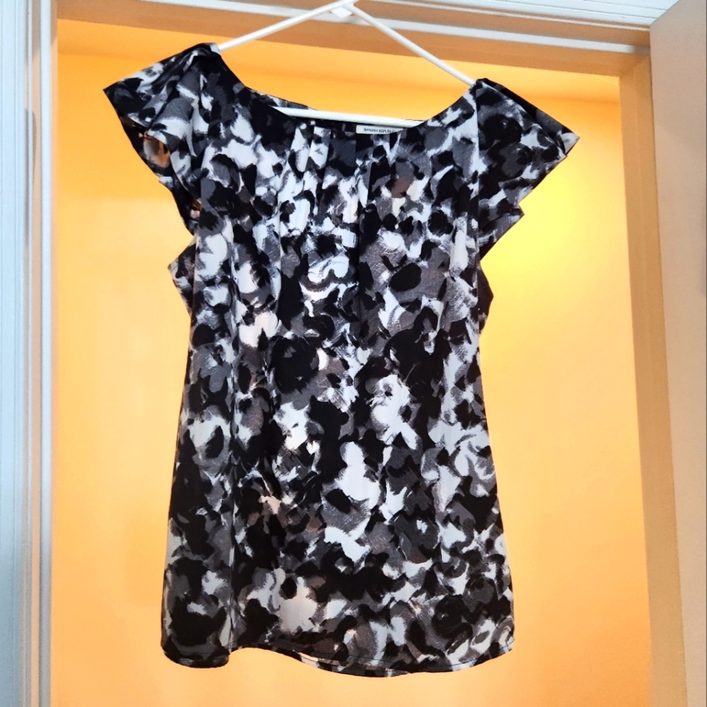 Banana Republic, black and white blouse, size large